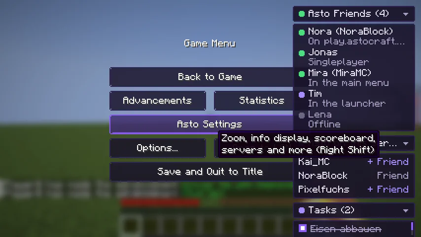 Pause menu with Asto friends, players on the server and task list